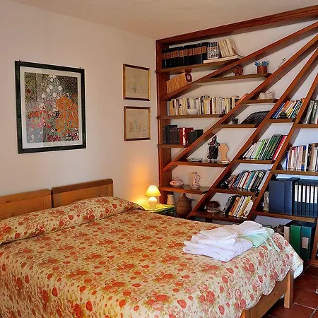 La Chicca Di Francesca Bed & Breakfast 3*