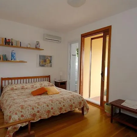 La Chicca Di Francesca Bed & Breakfast 3*