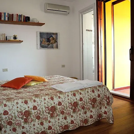 La Chicca Di Francesca Oda ve Kahvaltı 3*